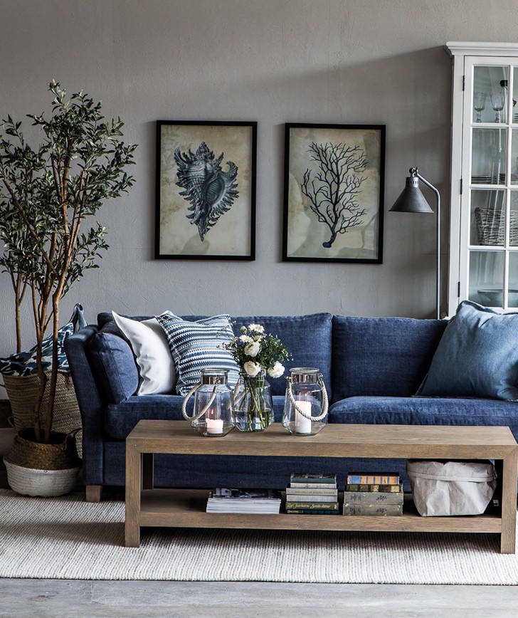 Salon w stylu marynistycznym; źródło: https://www.homeandcottage.no/
