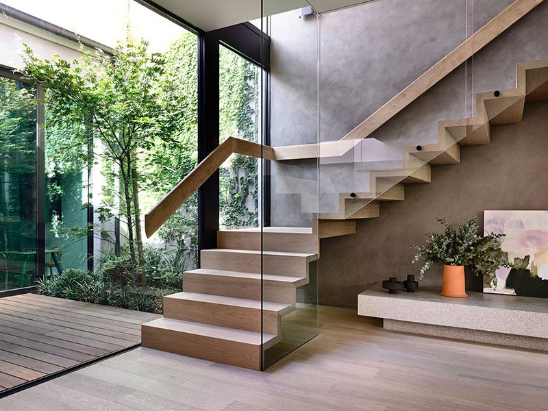 Nowoczesne wnętrza z wykorzystaniem naturalnych materiałów; źródło: https://www.matyasarchitects.com.au/